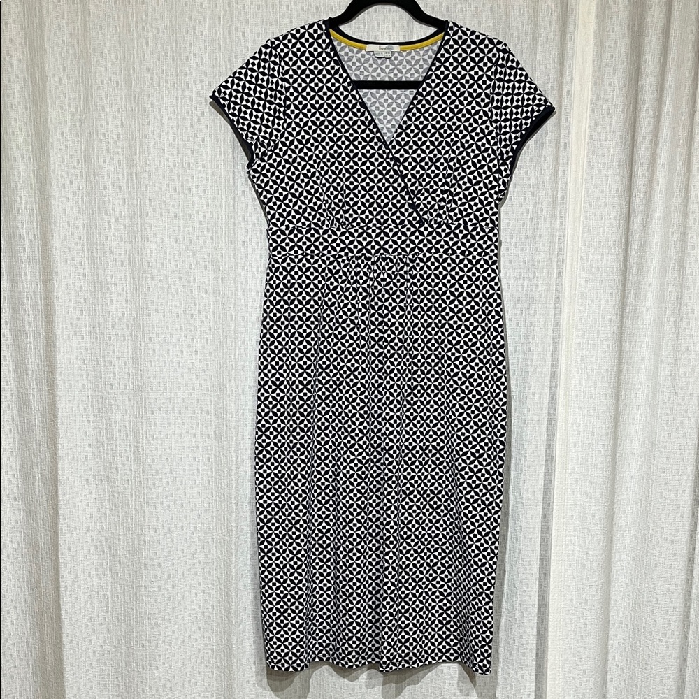 Boden Navy and White Geometric Dress